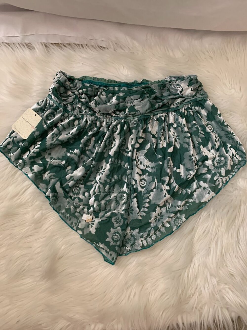 INTIMATELY BY FREE PEOPLE Snow Angel Micro Lounge Shorts in Pine Frost Sz LARGE